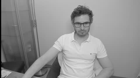 Snapshot of kinksubbydubby chatting on 28, 10, 2025 kinksubbydubby online show from 28, 10, 2025