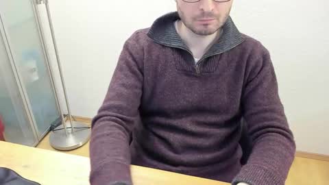 Snapshot of kinksubbydubby chatting on 19, 11, 2025 kinksubbydubby online show from 19, 11, 2025