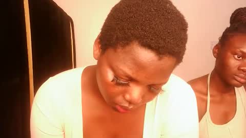 Snapshot of kinky_lola1 chatting on 25, 9, 2025 Lola online show from 25, 9, 2025