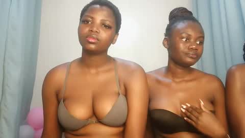 Snapshot of kinky_lola1 chatting on 29, 9, 2025 Lola online show from 29, 9, 2025