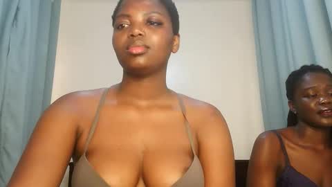 Snapshot of kinky_lola1 chatting on 29, 9, 2025 Lola online show from 29, 9, 2025