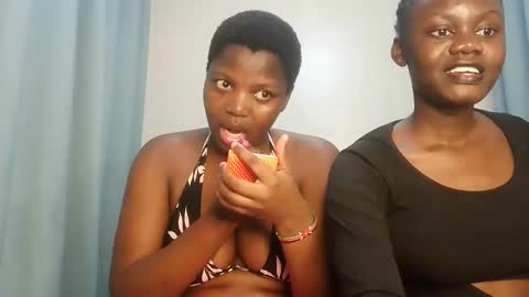 Snapshot of kinky_lola1 chatting on 2, 10, 2025 Lola online show from 2, 10, 2025