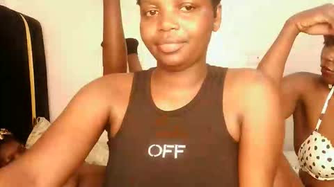 Snapshot of kinky_lola1 chatting on 8, 10, 2025 Lola online show from 8, 10, 2025