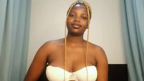 Snapshot of kinky_lola1 chatting on 17, 10, 2025 Lola online show from 17, 10, 2025