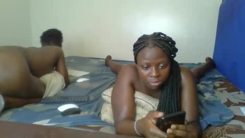 Snapshot of kinky_roey chatting on 19, 2, 2025 kinky_roey online show from 19, 2, 2025