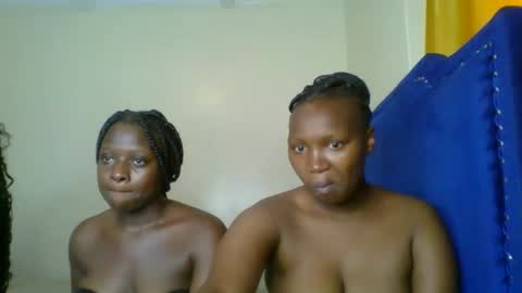 Snapshot of kinky_roey chatting on 21, 2, 2025 kinky_roey online show from 21, 2, 2025