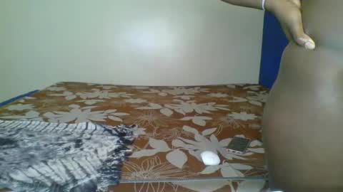 Snapshot of kinky_roey chatting on 3, 3, 2025 kinky_roey online show from 3, 3, 2025