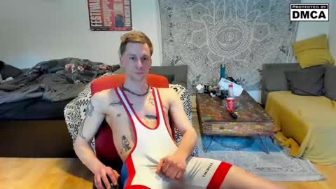 kinky_spidey online show from 19, 4, 2026