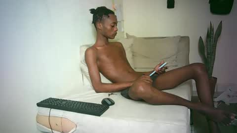 Snapshot of kinkybby_ chatting on 12, 3, 2025 kinkybby_ online show from 12, 3, 2025