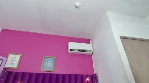 Snapshot of kinkyhousewifee_ chatting on 29, 4, 2026 MISS RYN online show from 29, 4, 2026