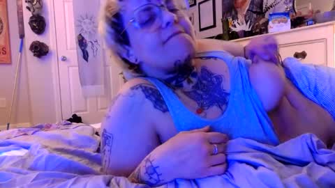 Snapshot of kinkypinkyplay2 chatting on 11, 2, 2025 Kinky Pinky online show from 11, 2, 2025