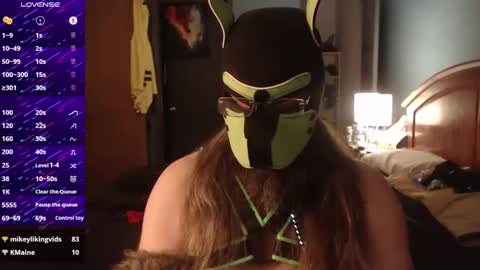 Snapshot of kinkywolf87 chatting on 11, 10, 2025 kinkywolf87 online show from 11, 10, 2025