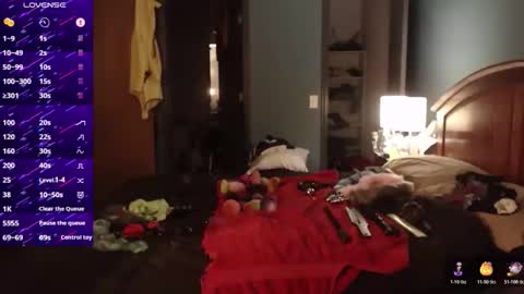 Snapshot of kinkywolf87 chatting on 11, 11, 2025 kinkywolf87 online show from 11, 11, 2025