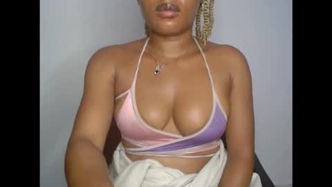 Snapshot of kinkyxxnasty chatting on 5, 11, 2025 kinkyxxnasty online show from 5, 11, 2025