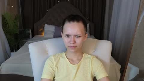 kira_bliss_ online show from 2, 8, 2026