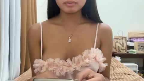 kira_danaya online show from 12, 4, 2026