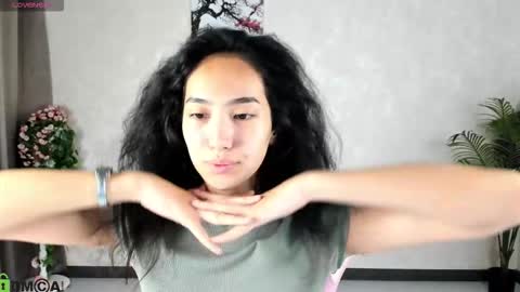 Aura online show from 20, 9, 2025