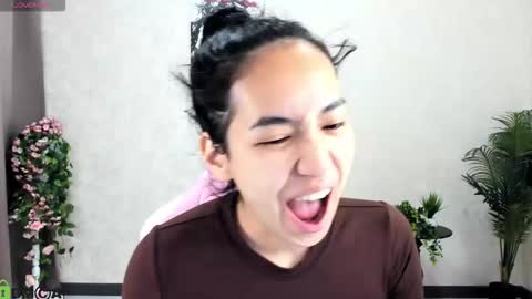 Aura online show from 24, 10, 2025