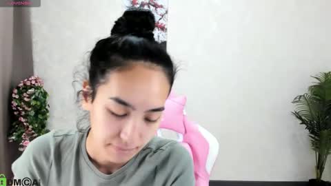 Aura online show from 28, 10, 2025