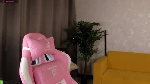 Aura online show from 16, 12, 2025