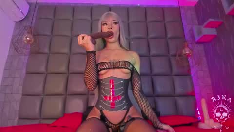 Kira  online show from 8, 5, 2026