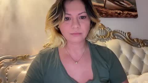 KiraDivine online show from 6, 1, 2026