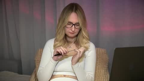 KiraFatex online show from 15, 11, 2025