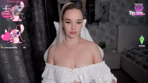 Snapshot of kirakrox chatting on 13, 9, 2025 kirakrox online show from 13, 9, 2025