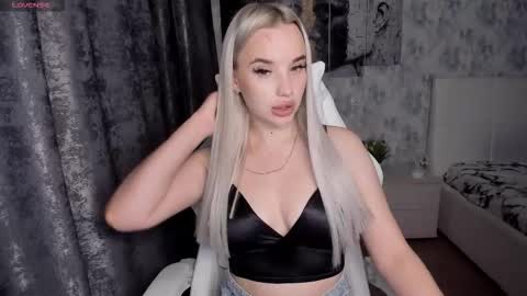 Snapshot of kirakrox chatting on 14, 9, 2025 kirakrox online show from 14, 9, 2025