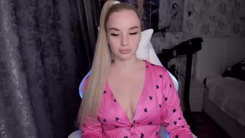 Snapshot of kirakrox chatting on 11, 11, 2025 kirakrox online show from 11, 11, 2025