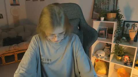 Kira online show from 2, 3, 2025