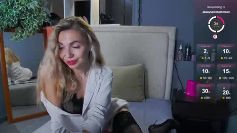 Snapshot of kiranigt chatting on 11, 9, 2025 KiraNigt online show from 11, 9, 2025