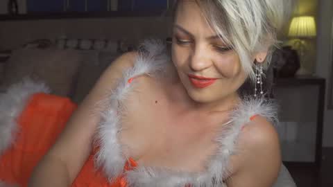 Snapshot of kirasunny chatting on 25, 12, 2024 kirasunny online show from 25, 12, 2024
