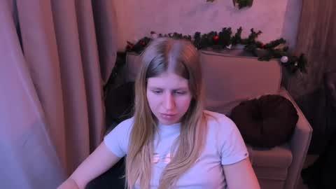 Snapshot of kirraa_ chatting on 18, 12, 2024 Kira online show from 18, 12, 2024