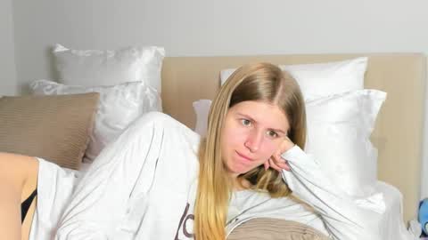 Kira online show from 25, 3, 2026