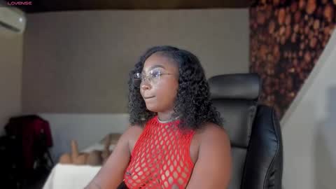 kishalove_ online show from 10, 9, 2025