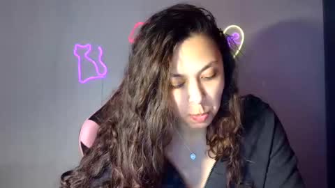 kiss_ameliaa online show from 25, 2, 2025