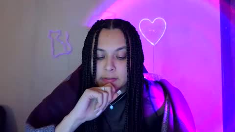 kiss_ameliaa online show from 6, 3, 2025