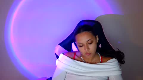 kiss_ameliaa online show from 24, 9, 2025