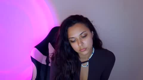 kiss_ameliaa online show from 26, 9, 2025