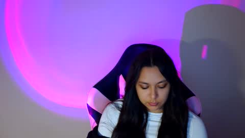 kiss_ameliaa online show from 7, 11, 2025