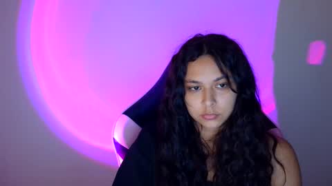 kiss_ameliaa online show from 28, 11, 2025