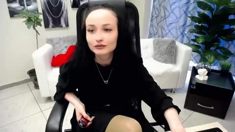 Snapshot of kiss_of_love_0 chatting on 19, 4, 2026 Louise online show from 19, 4, 2026