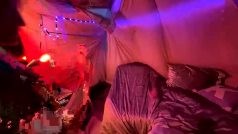 Snapshot of kissahsins chatting on 21, 12, 2024 Kissah Kreampuff online show from 21, 12, 2024