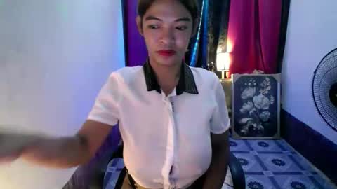 Snapshot of kisses_asian143 chatting on 9, 11, 2025 VICTORIA online show from 9, 11, 2025