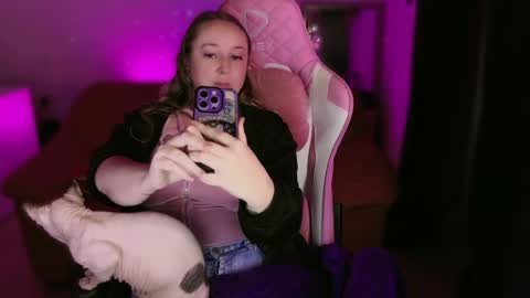 Snapshot of kissica chatting on 11, 2, 2025 kissica online show from 11, 2, 2025
