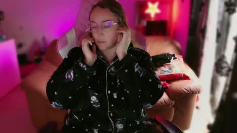 Snapshot of kissica chatting on 9, 3, 2025 kissica online show from 9, 3, 2025