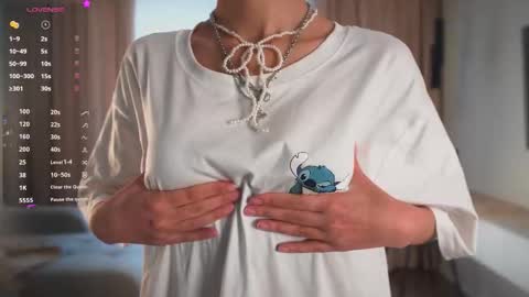 Snapshot of kissmesloww chatting on 10, 9, 2025 Snezhana online show from 10, 9, 2025