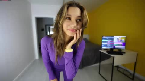 Snapshot of kissmesloww chatting on 7, 10, 2025 Snezhana online show from 7, 10, 2025