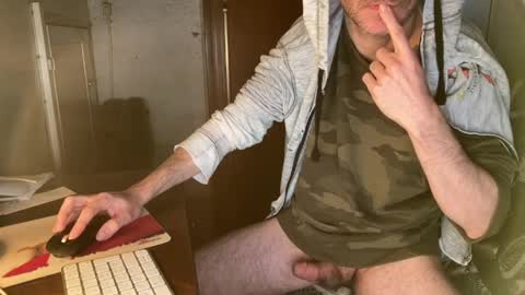 kissofbanned1983 online show from 6, 4, 2026